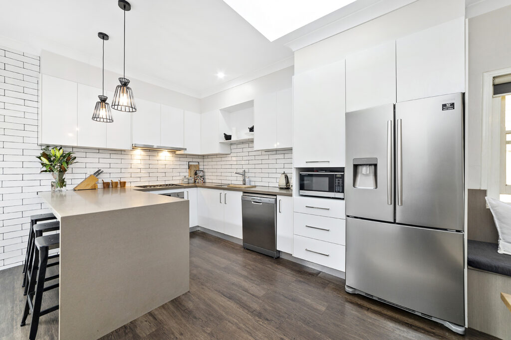128 Ocean Street, Mount Saint Thomas NSW 2500 - photo 2