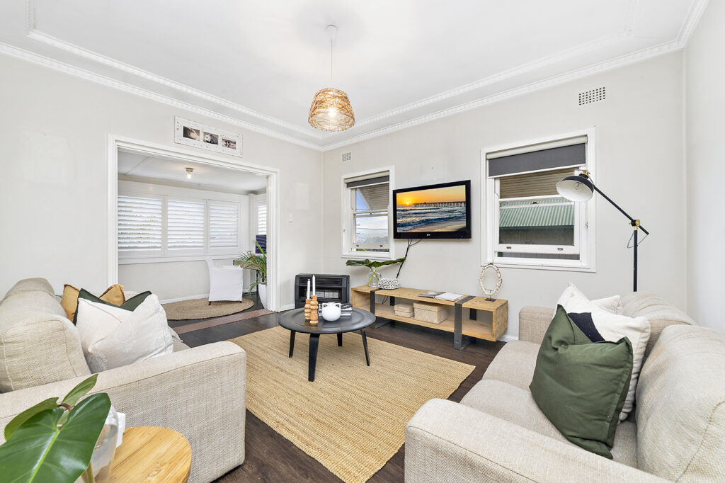 128 Ocean Street, Mount Saint Thomas NSW 2500 - photo 3