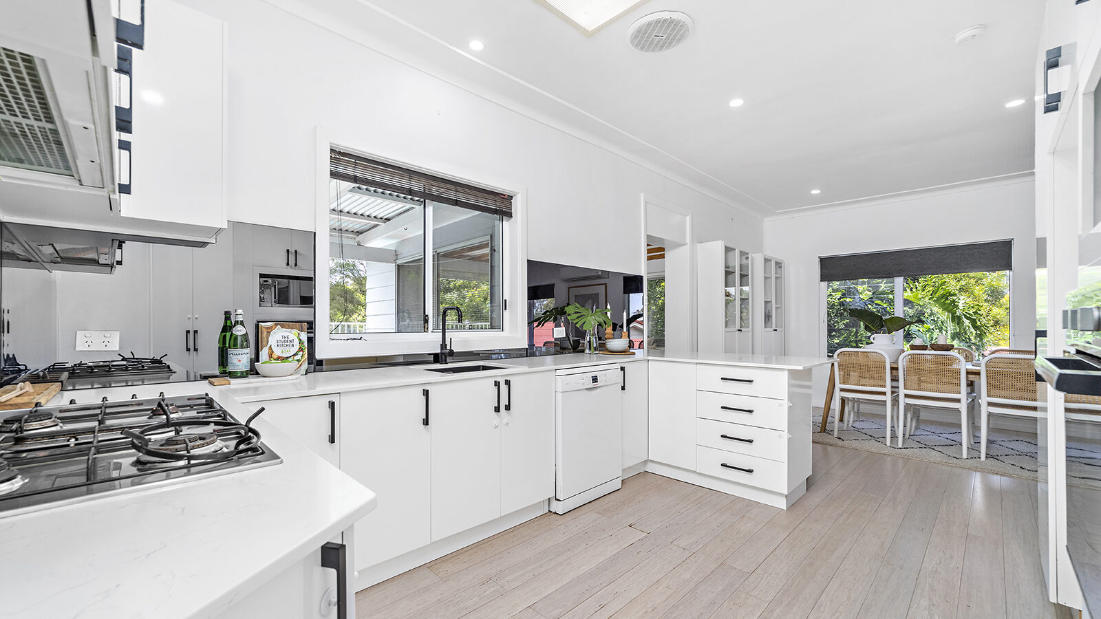 2 Georgina Avenue, Keiraville NSW 2500 - photo 4