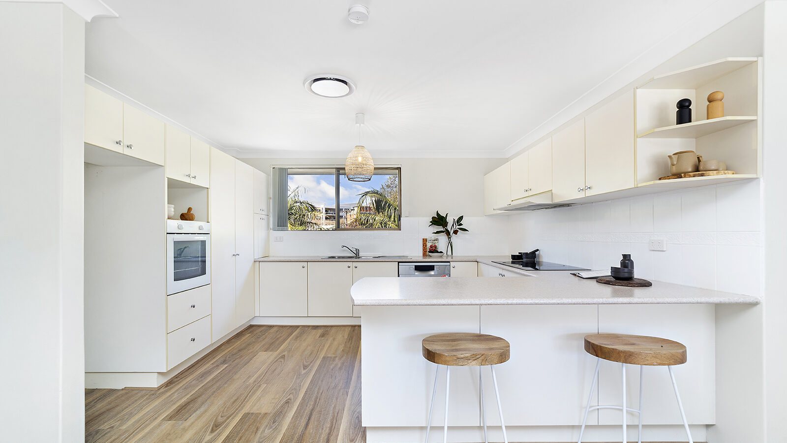 18/60 Bourke Street, North Wollongong NSW 2500 - photo 4