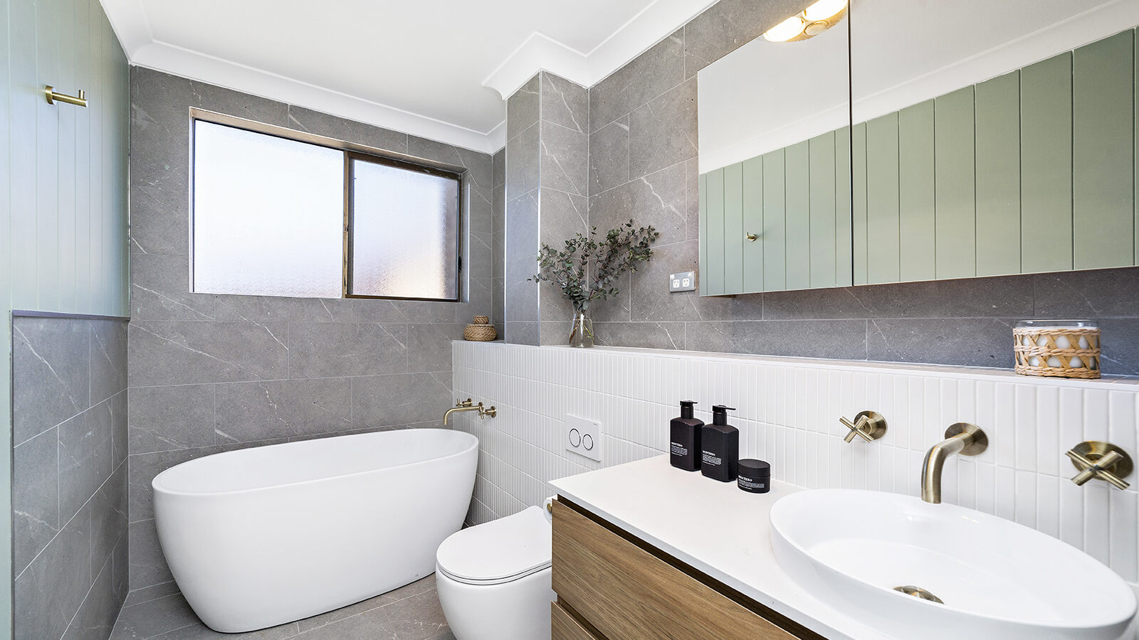 18/60 Bourke Street, North Wollongong NSW 2500 - photo 5