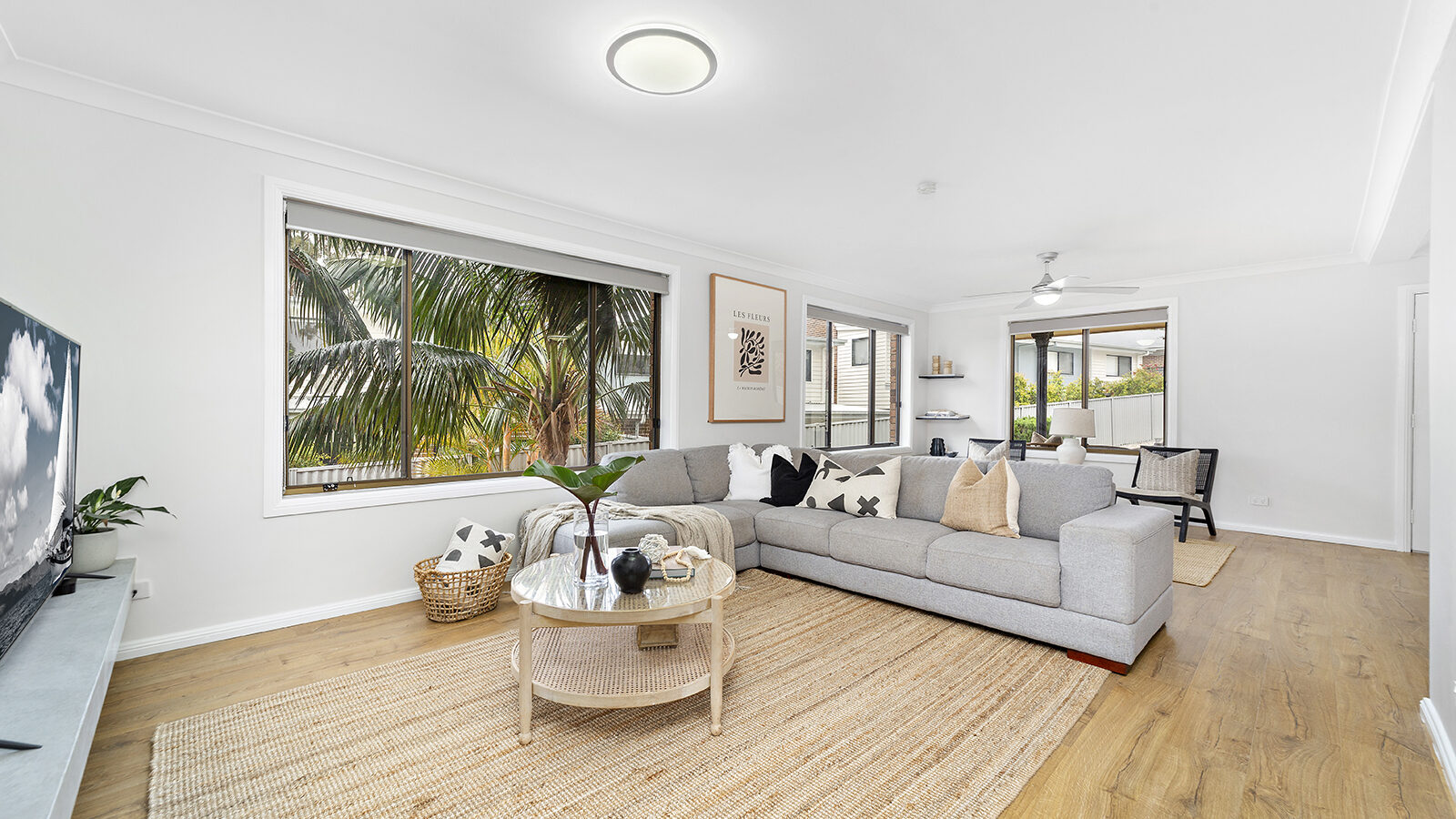 2/47 Russell Street, Balgownie NSW 2519 - photo 2