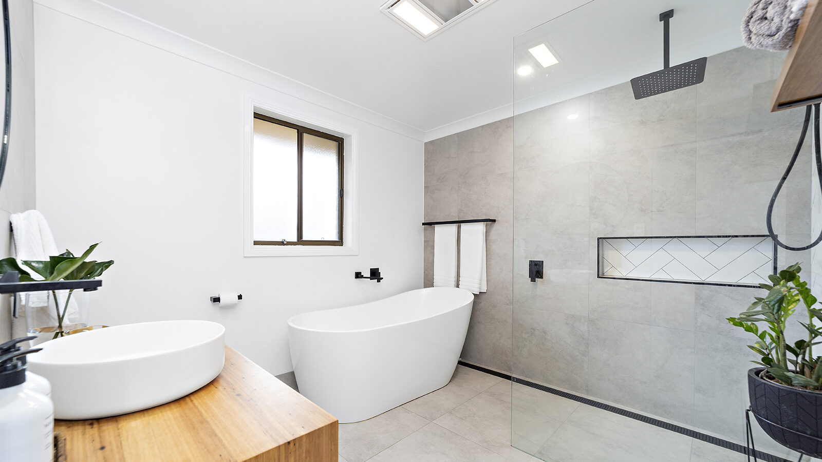 2/47 Russell Street, Balgownie NSW 2519 - photo 6