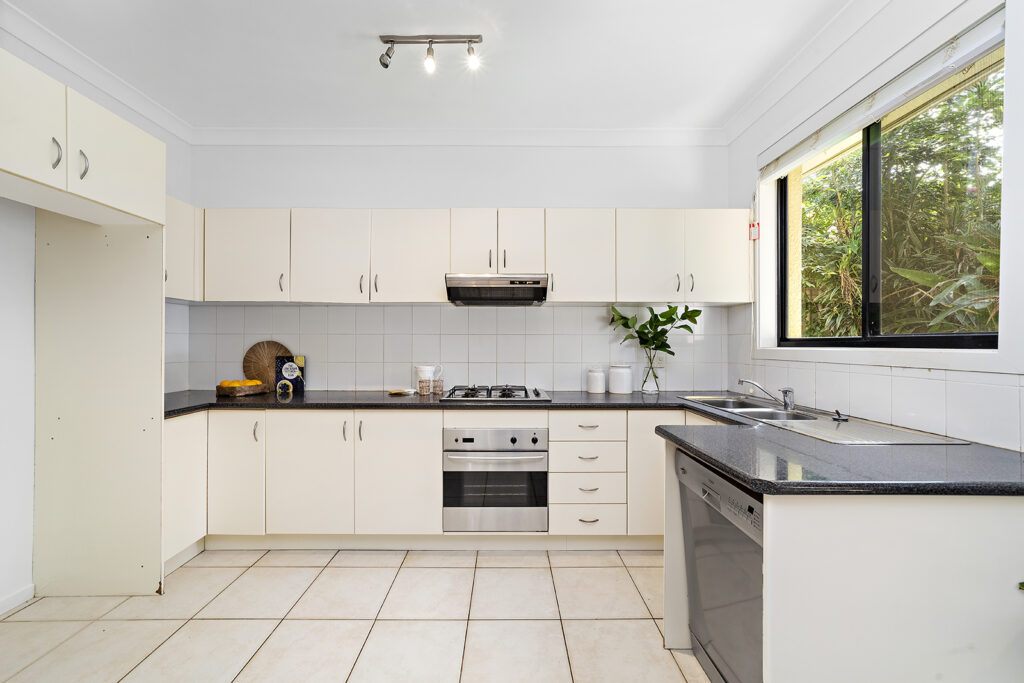 1/9A Gilmore Street, West Wollongong NSW 2500 - photo 4