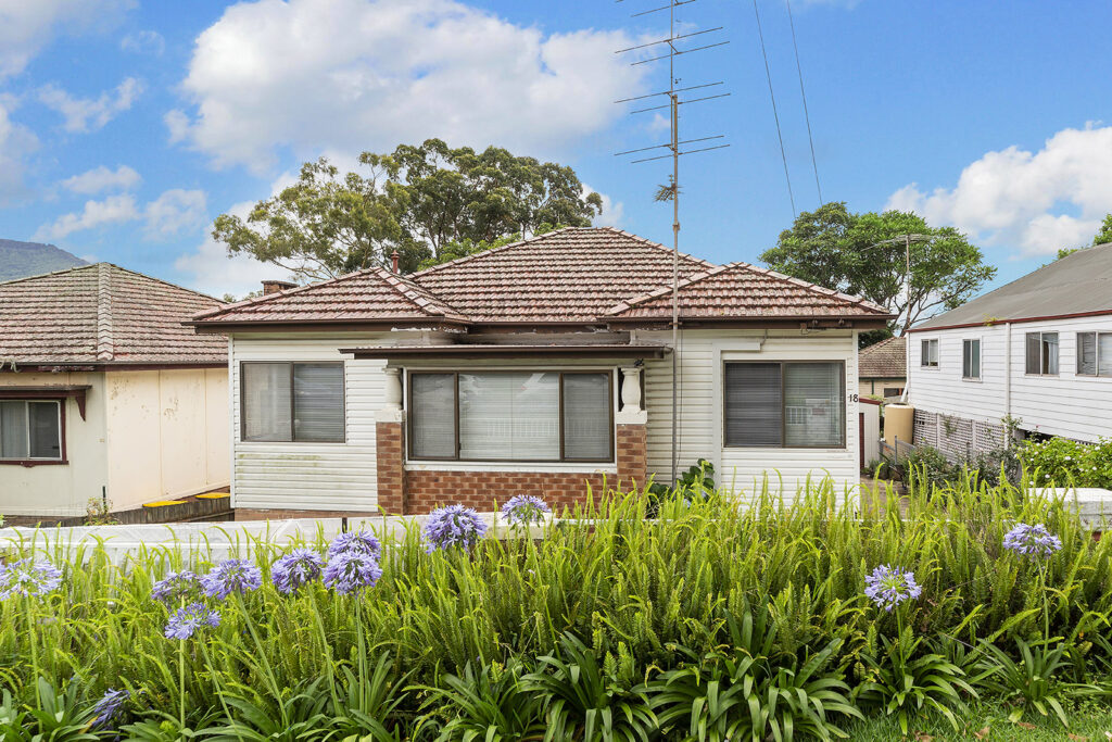 18 Urunga Parade, Wollongong NSW 2500 - McGrath Illawarra
