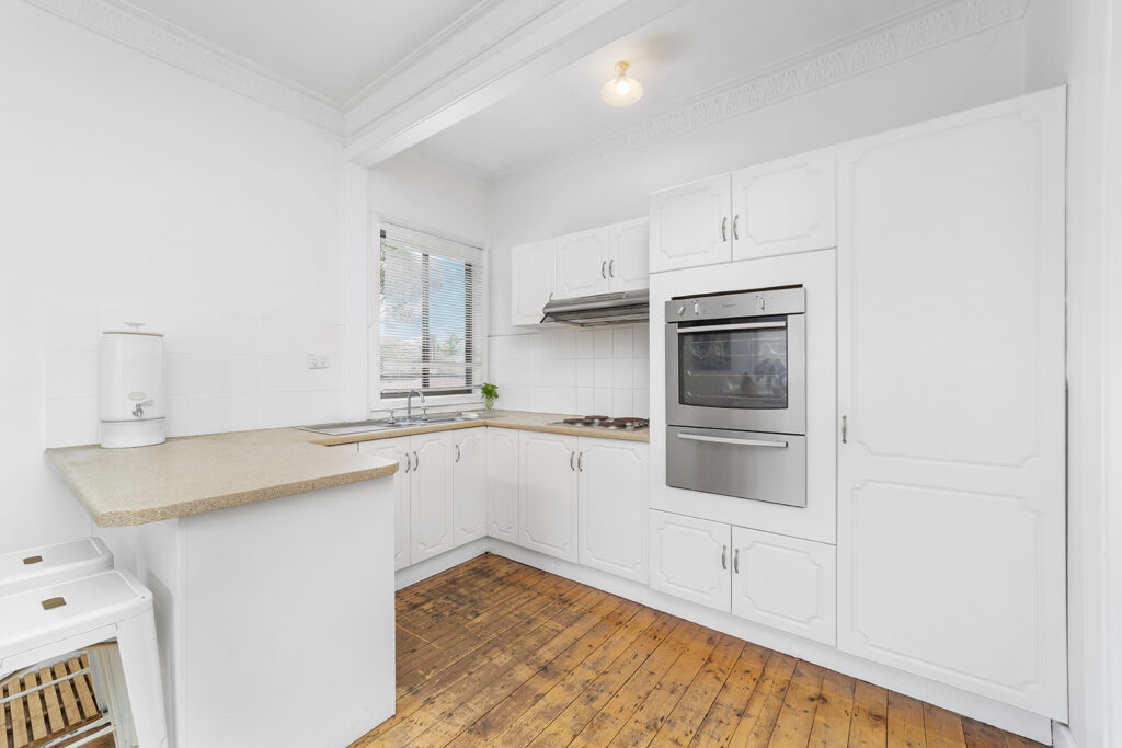 18 Urunga Parade, Wollongong NSW 2500 - photo 3