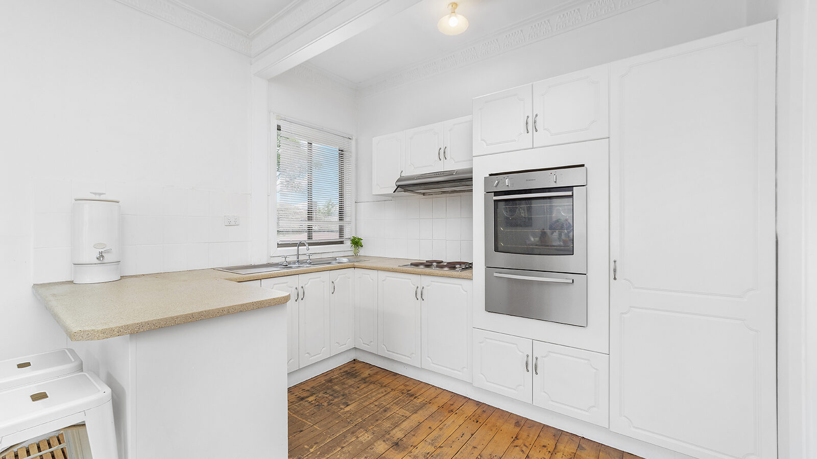 18 Urunga Parade, Wollongong NSW 2500 - photo 3