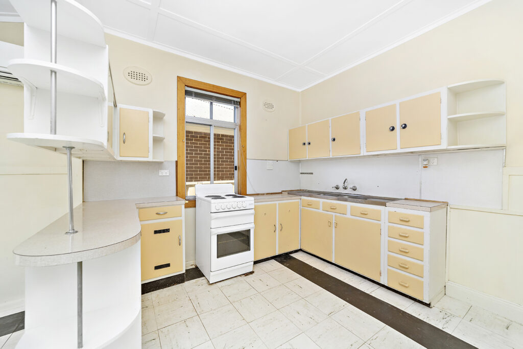 12 Fairy Street, Gwynneville NSW 2500 - photo 2