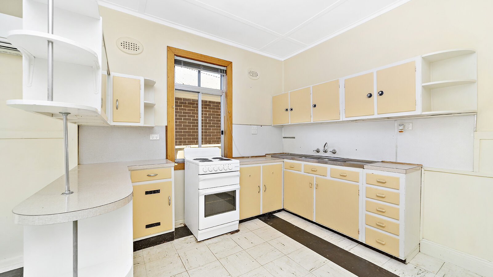 12 Fairy Street, Gwynneville NSW 2500 - photo 2