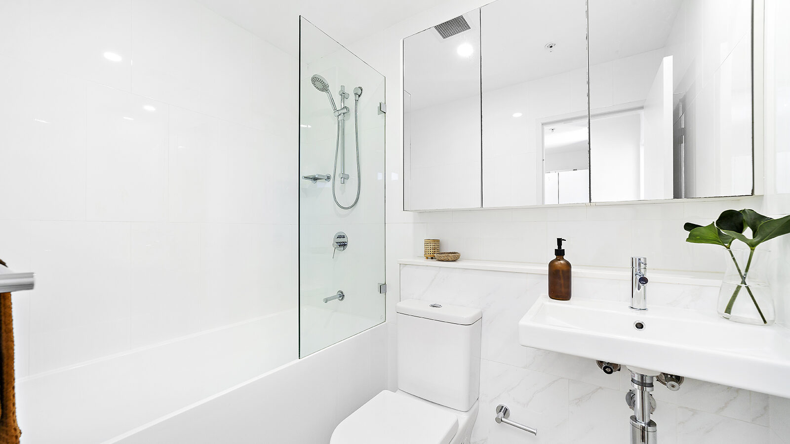 Sold - 402/14-18 Auburn Street - New Property in Wollongong - Real Estate by Christian Zeidler