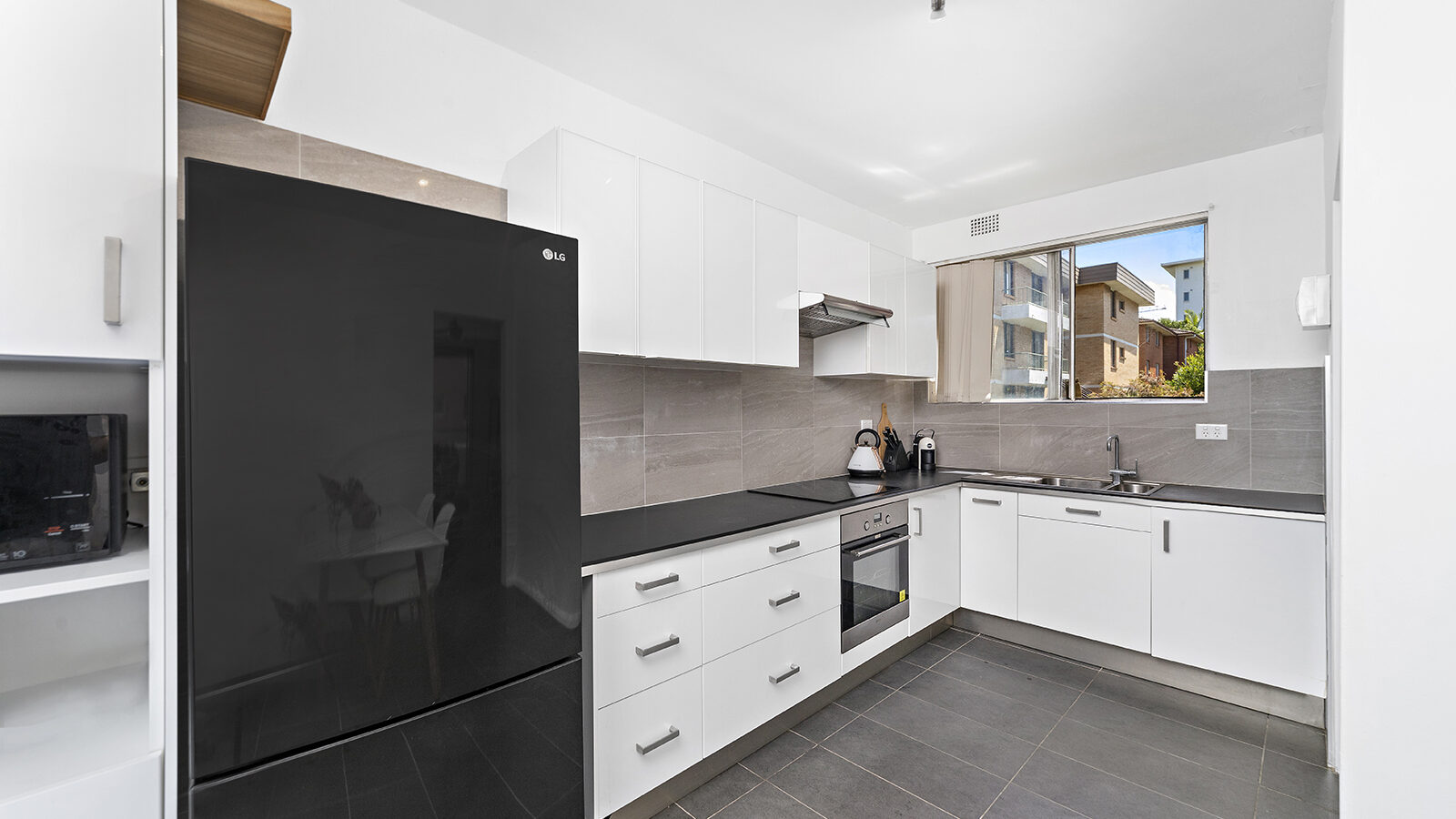 4/56 Keira Street, Wollongong NSW 2500 - photo 2