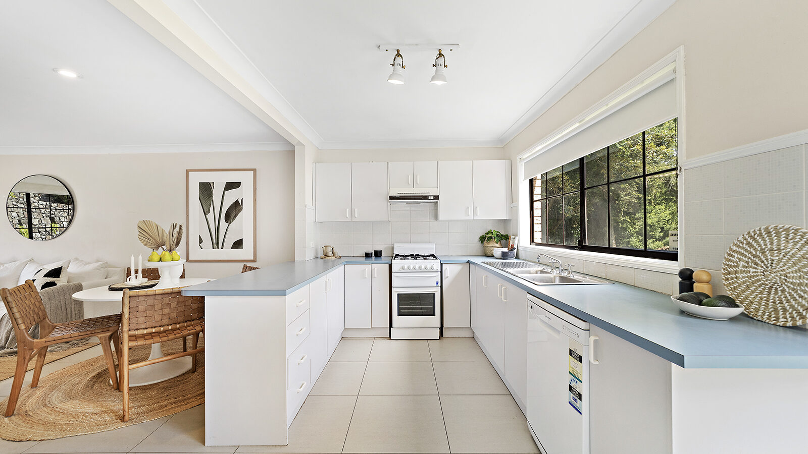 6/46 Cummins Street, Unanderra NSW 2526 - photo 2