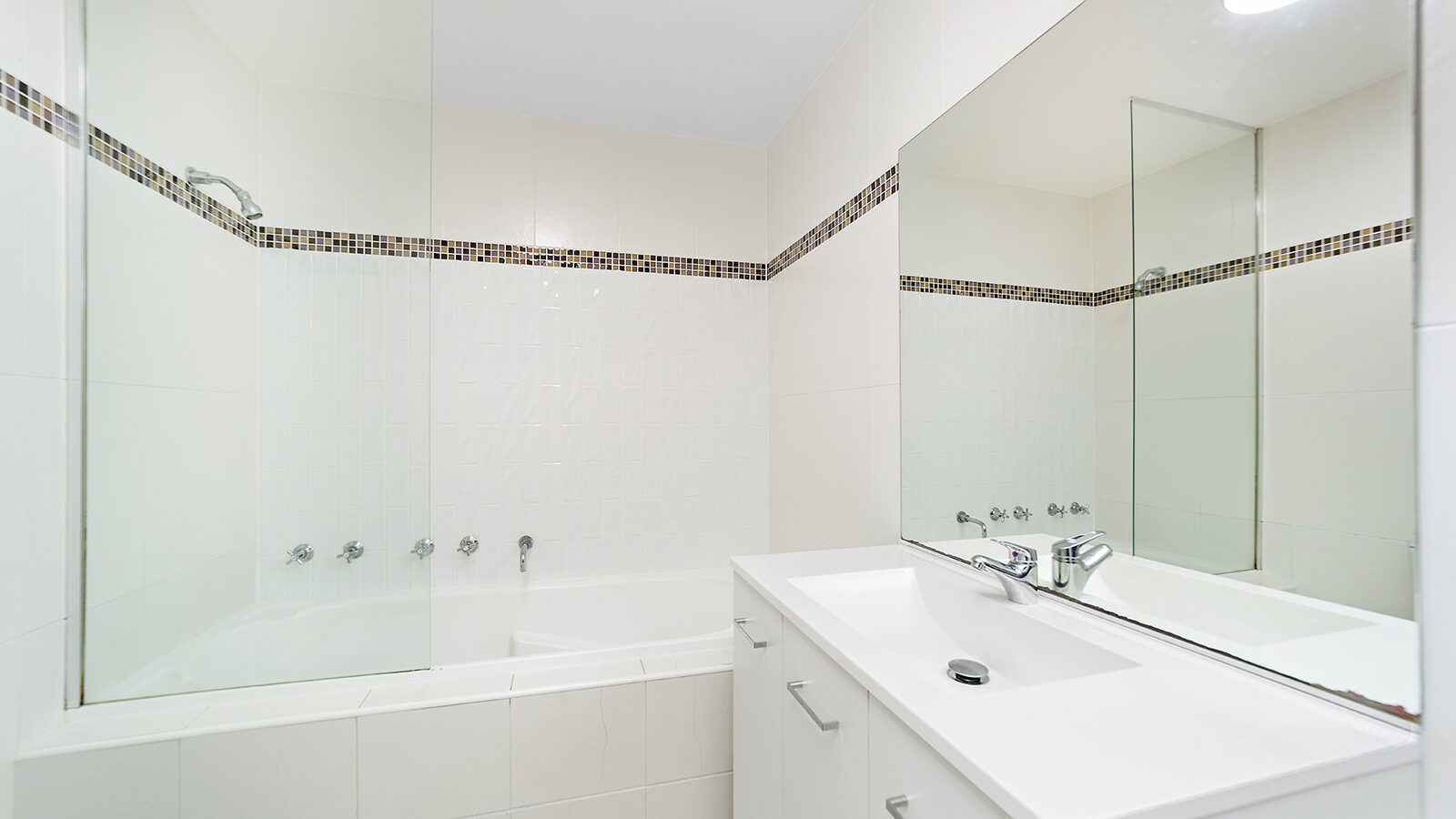 5/22 Victoria Street, Wollongong NSW 2500 - photo 8