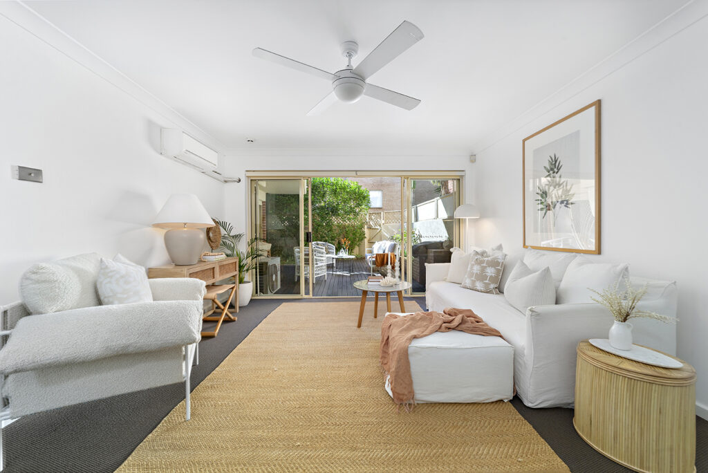 2/66 Kembla Street, Wollongong NSW 2500 - photo 2