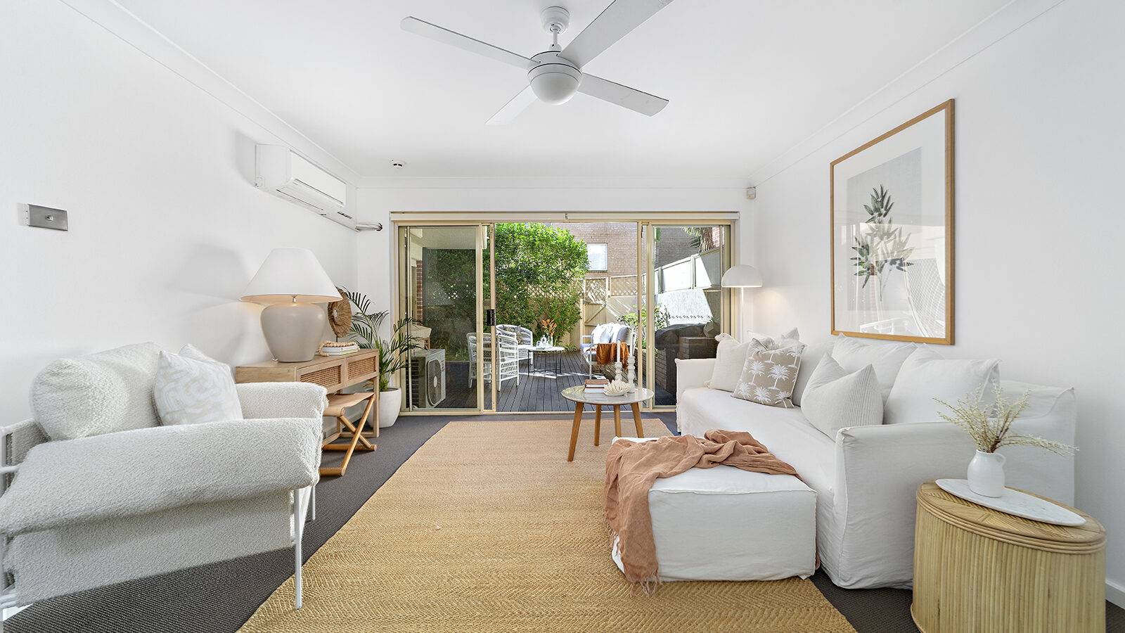 2/66 Kembla Street, Wollongong NSW 2500 - photo 2