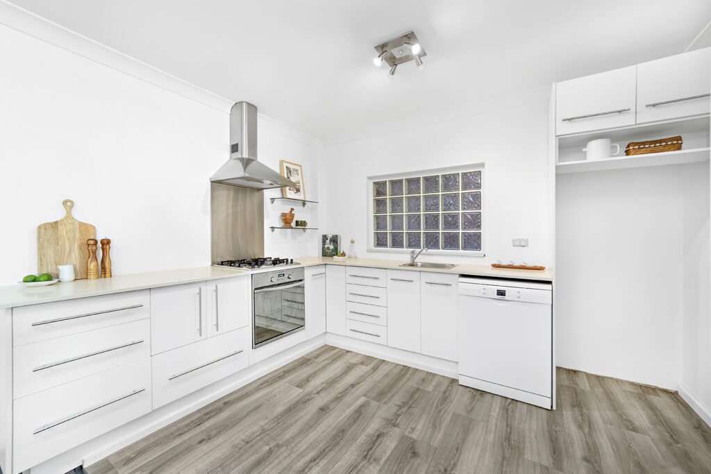 2/66 Kembla Street, Wollongong NSW 2500 - photo 3