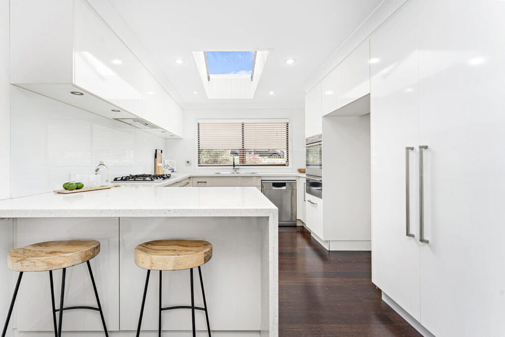 98 Koloona Avenue, Mount Keira NSW 2500 - photo 3