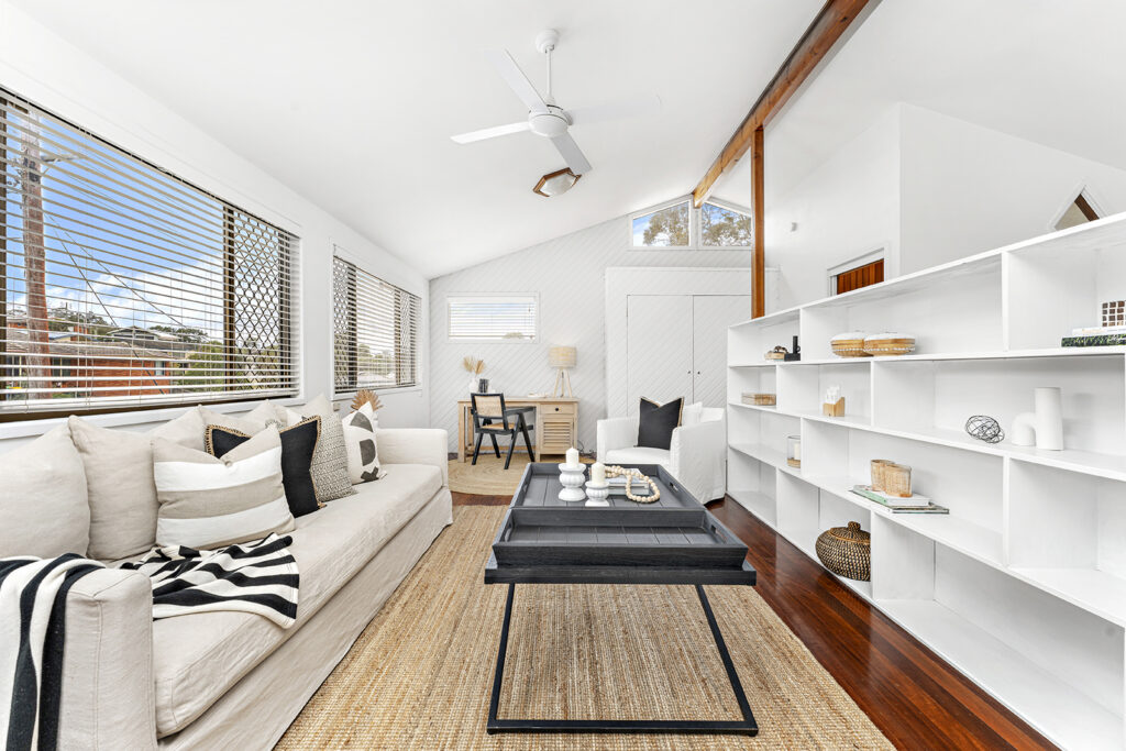 98 Koloona Avenue, Mount Keira NSW 2500 - photo 4