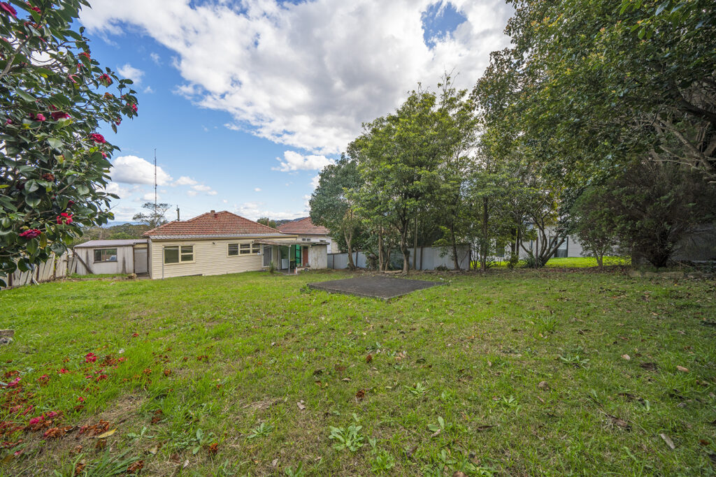 4 Gundarun Street, West Wollongong NSW 2500 - photo 4