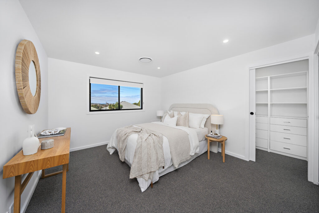 6A Hilltop Avenue, Lake Heights NSW 2502 - photo 5