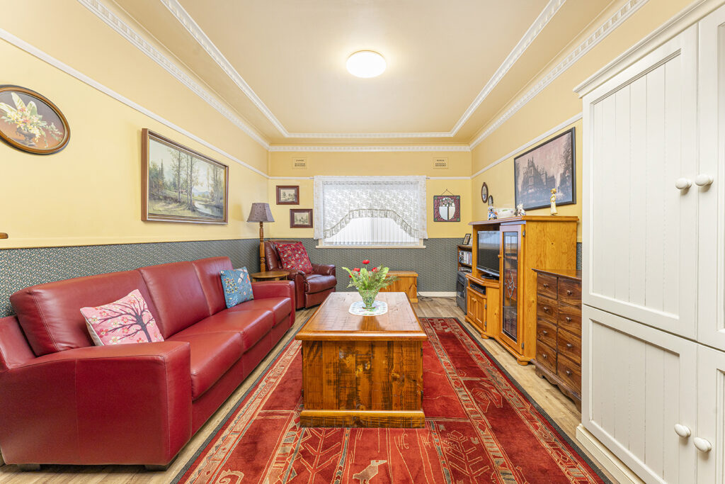 18 Prospect Street, Mount Saint Thomas NSW 2500 - photo 2