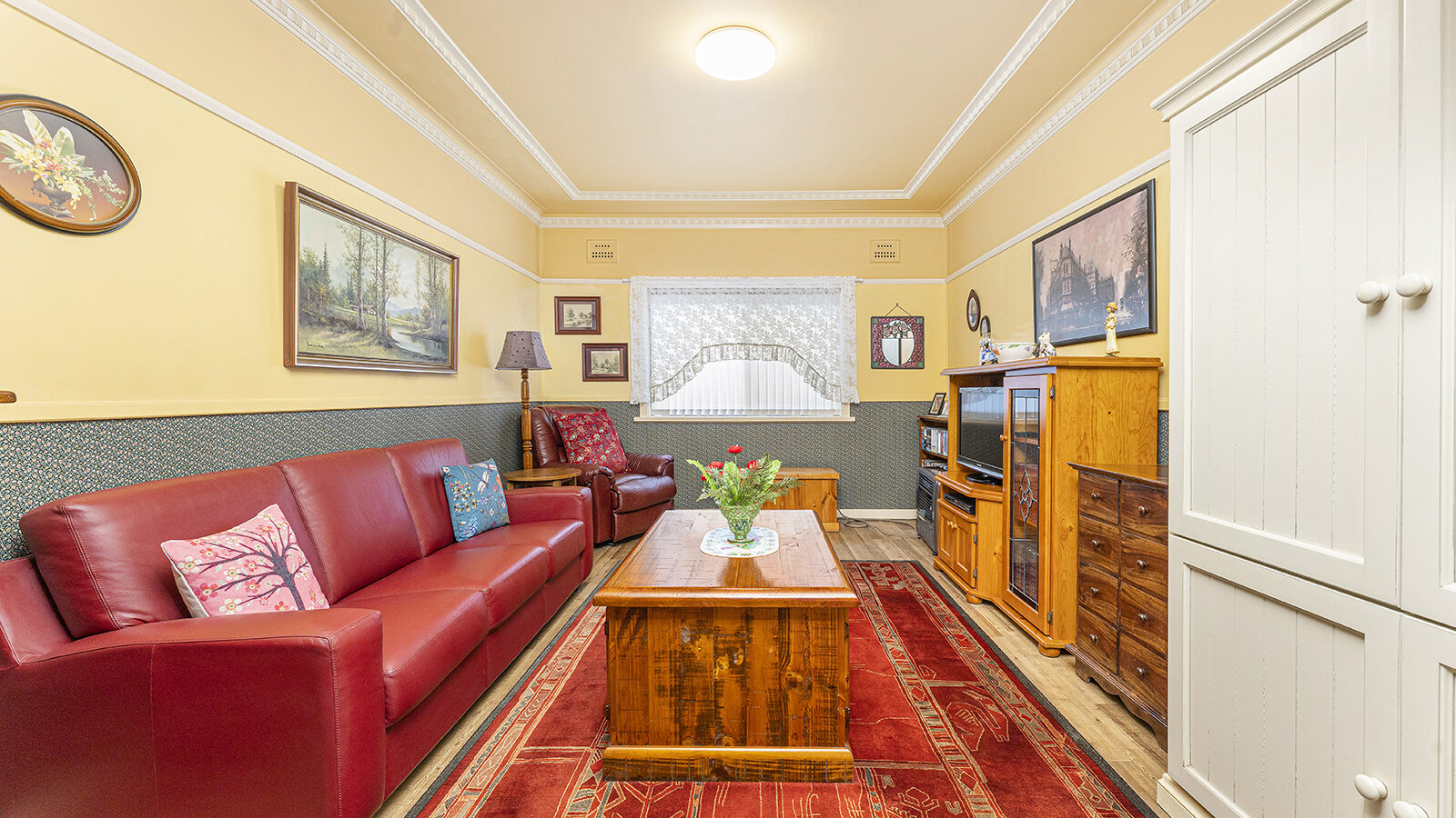 18 Prospect Street, Mount Saint Thomas NSW 2500 - photo 2