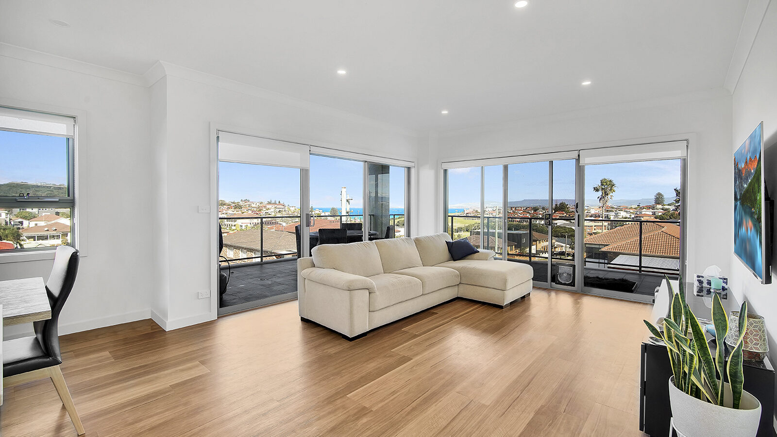 22/16 Quarry Street, Port Kembla NSW 2505 - photo 3