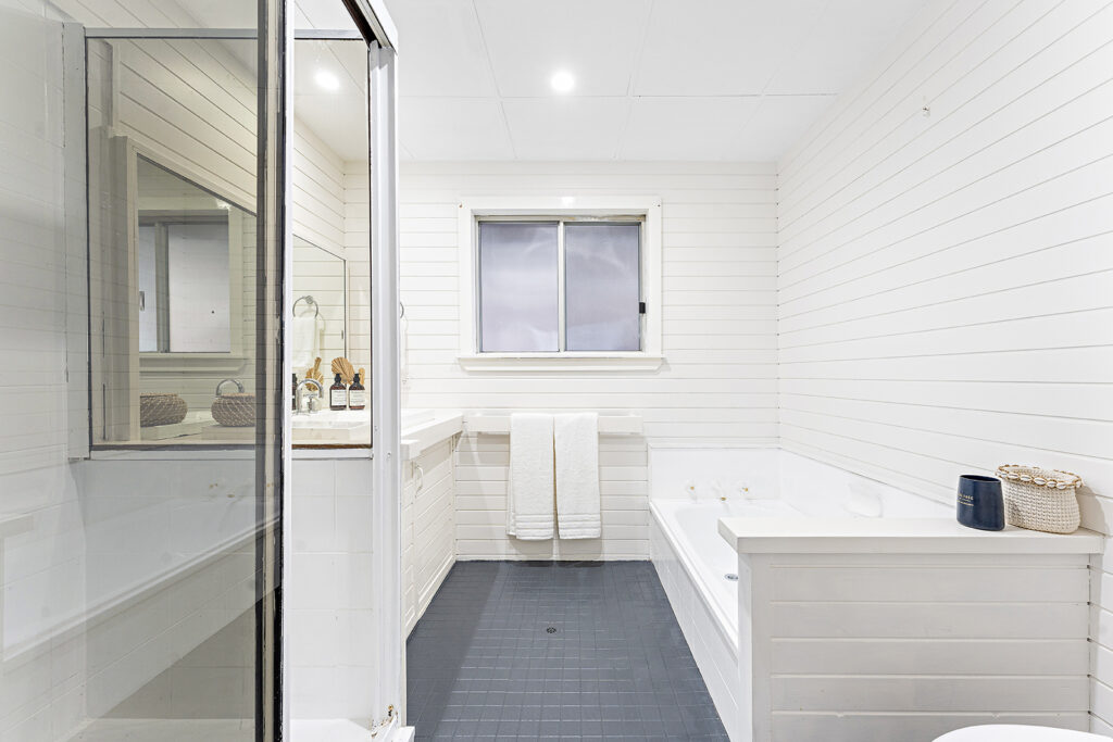 3 Lavender Street, Bellambi NSW 2518 - photo 5