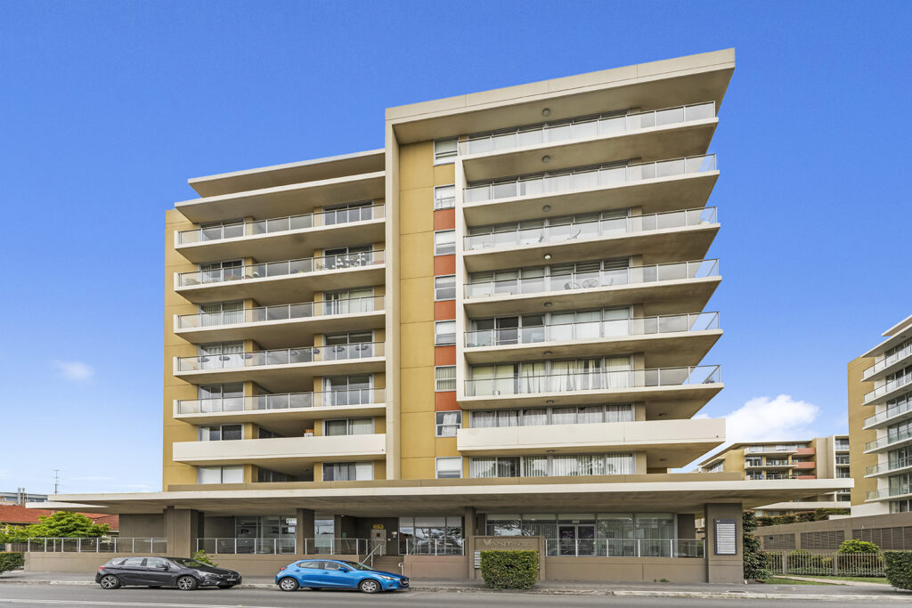 133/22-30 Gladstone Avenue, Wollongong NSW 2500 - photo 4