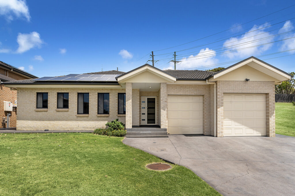63 Whimbrel Avenue, Lake Heights NSW 2502 - McGrath Illawarra