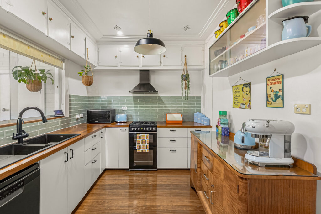 Sold - 15 Crawford Avenue - New Property in Gwynneville - Real Estate by Christian Zeidler