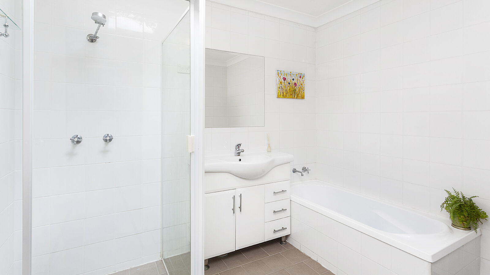 Sold - 2/94 Princes Highway - New Property in Corrimal - Real Estate by Christian Zeidler