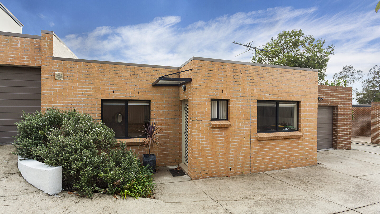Sold - 2/94 Princes Highway - New Property in Corrimal - Real Estate by Christian Zeidler
