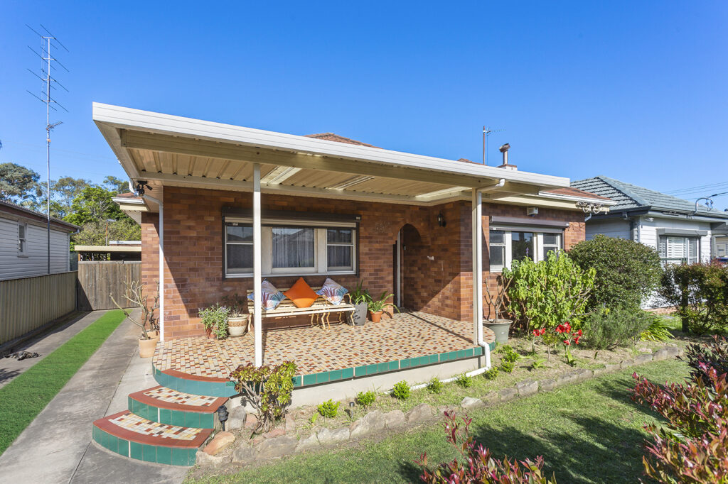 Sold - 15 Crawford Avenue - New Property in Gwynneville - Real Estate by Christian Zeidler