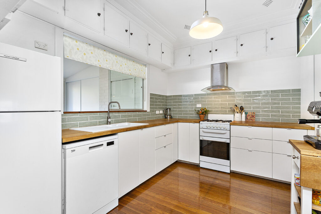 Sold - 15 Crawford Avenue - New Property in Gwynneville - Real Estate by Christian Zeidler