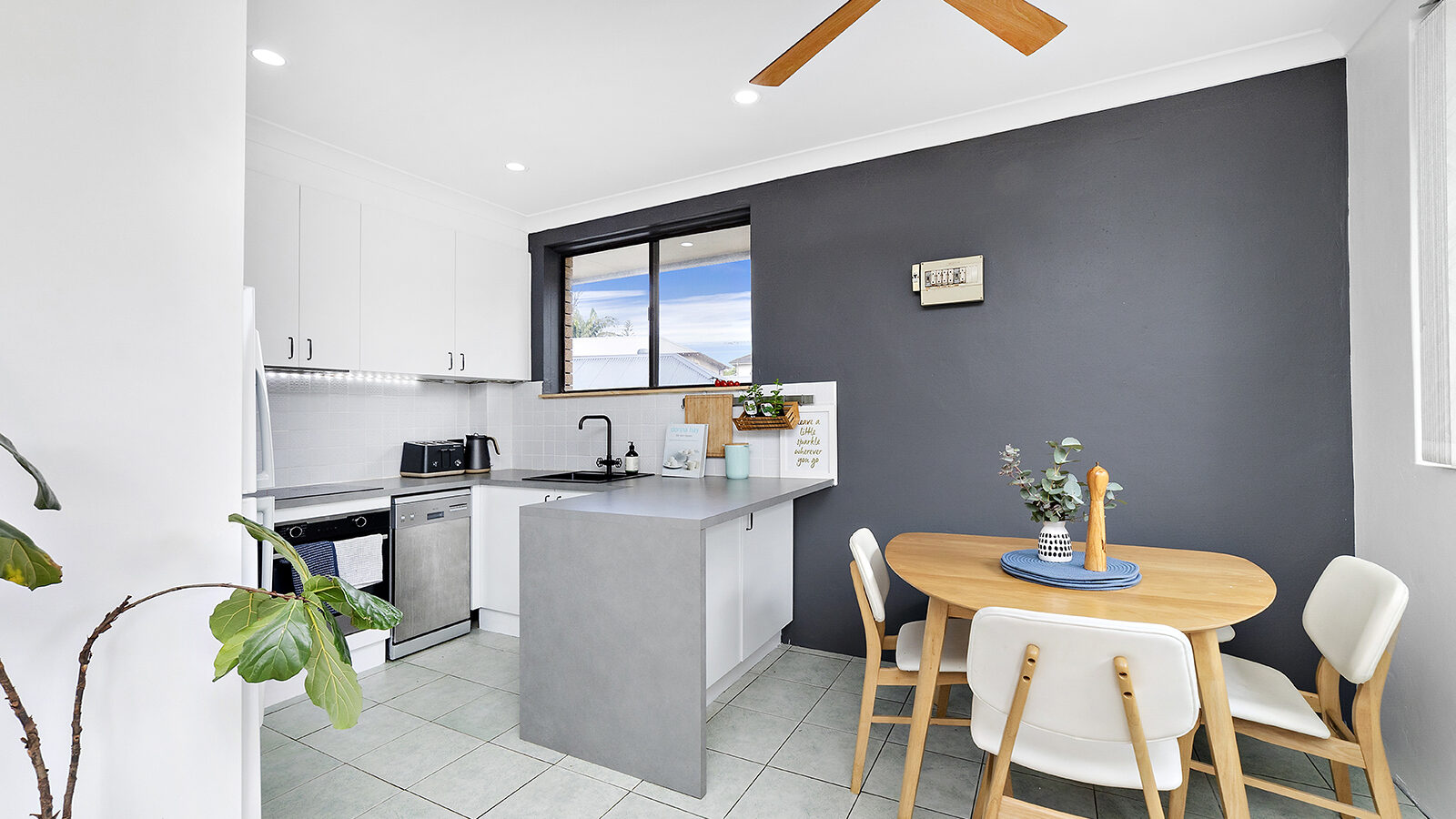 Sold - 5/7 David Street - New Property in West Wollongong - Real Estate by Christian Zeidler