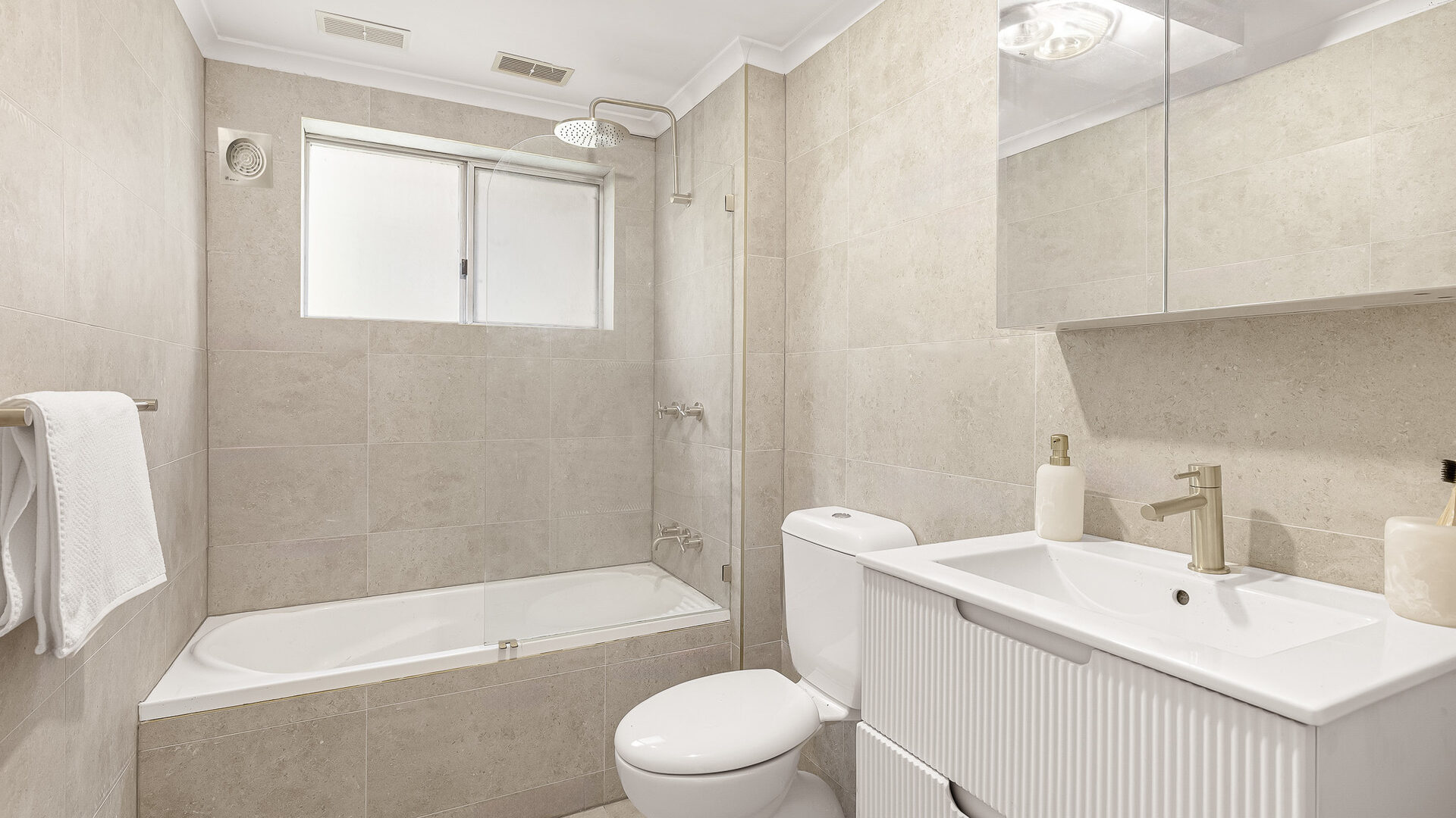 Sold - 4/35-37 Corrimal Street - New Property in Wollongong - Real Estate by Alisa Sturluson