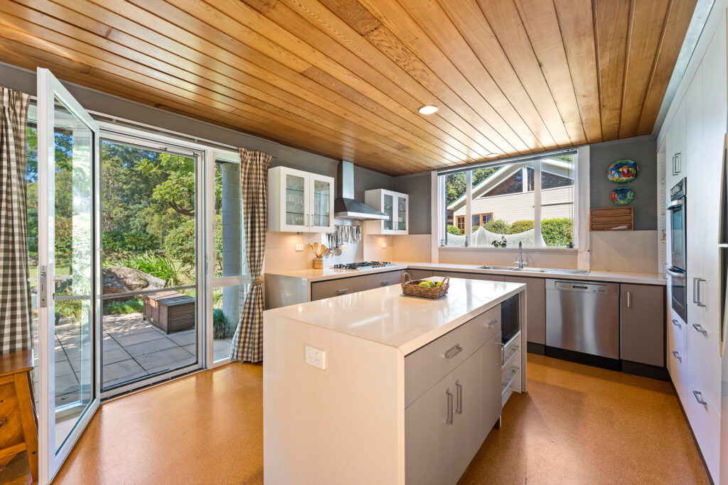 For Sale - 43 Buttenshaw Drive - New Property in Coledale - Real Estate by Vanessa Denison-Pender