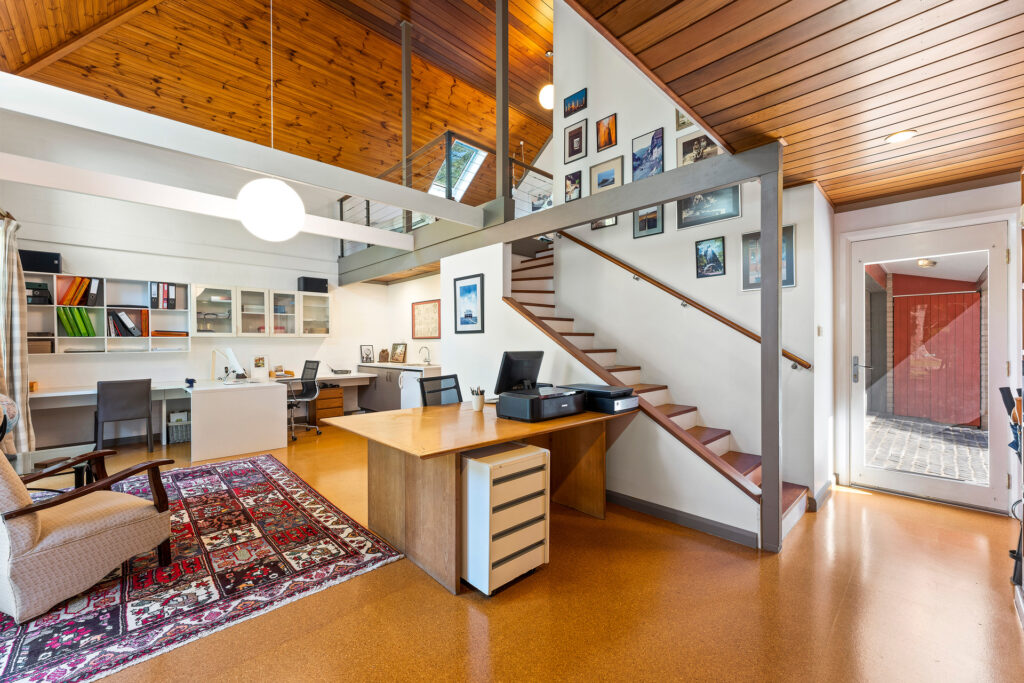 For Sale - 43 Buttenshaw Drive - New Property in Coledale - Real Estate by Vanessa Denison-Pender