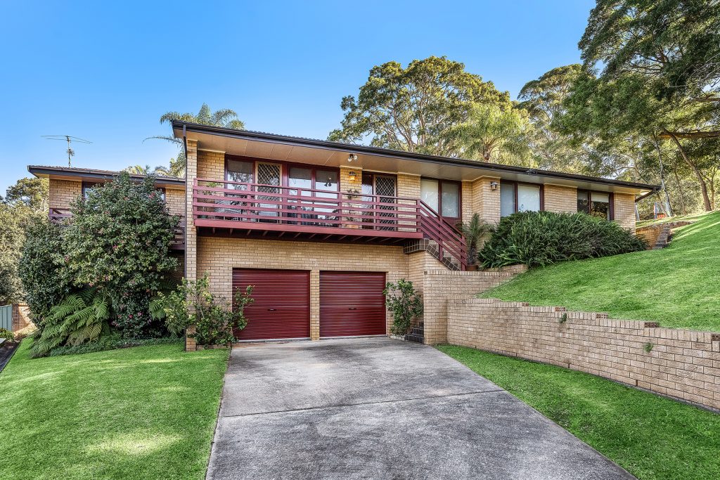 Sold - 22 Treetop Glen - New Property in Thirroul - Real Estate by Christian Zeidler