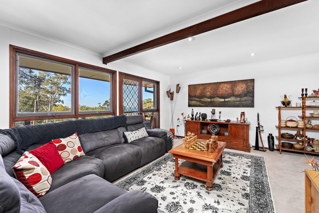 Sold - 22 Treetop Glen - New Property in Thirroul - Real Estate by Christian Zeidler