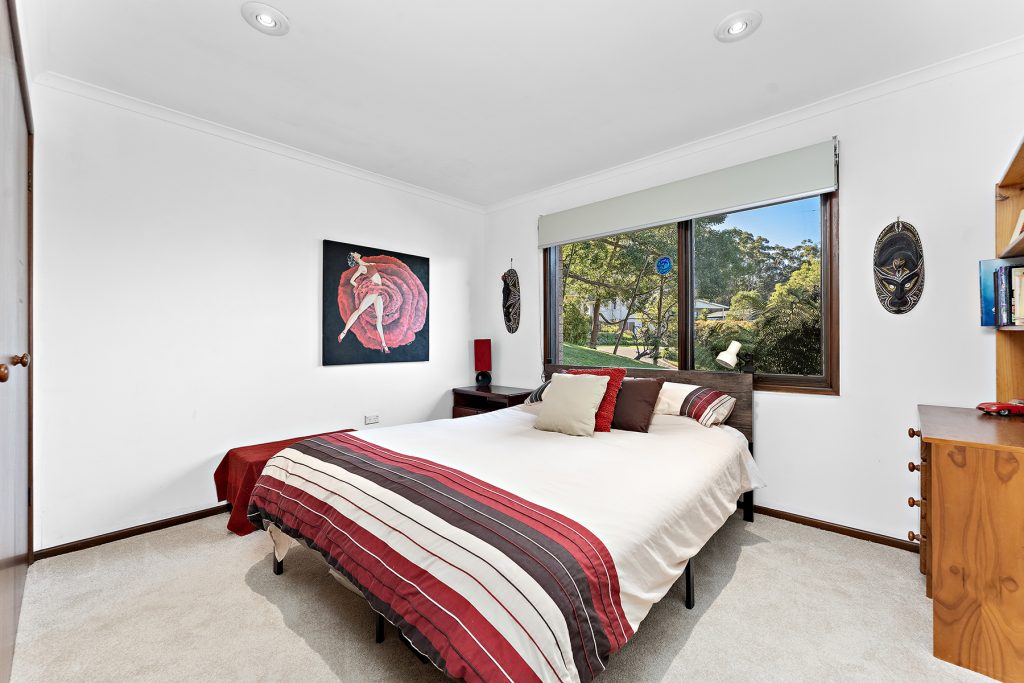 Sold - 22 Treetop Glen - New Property in Thirroul - Real Estate by Christian Zeidler
