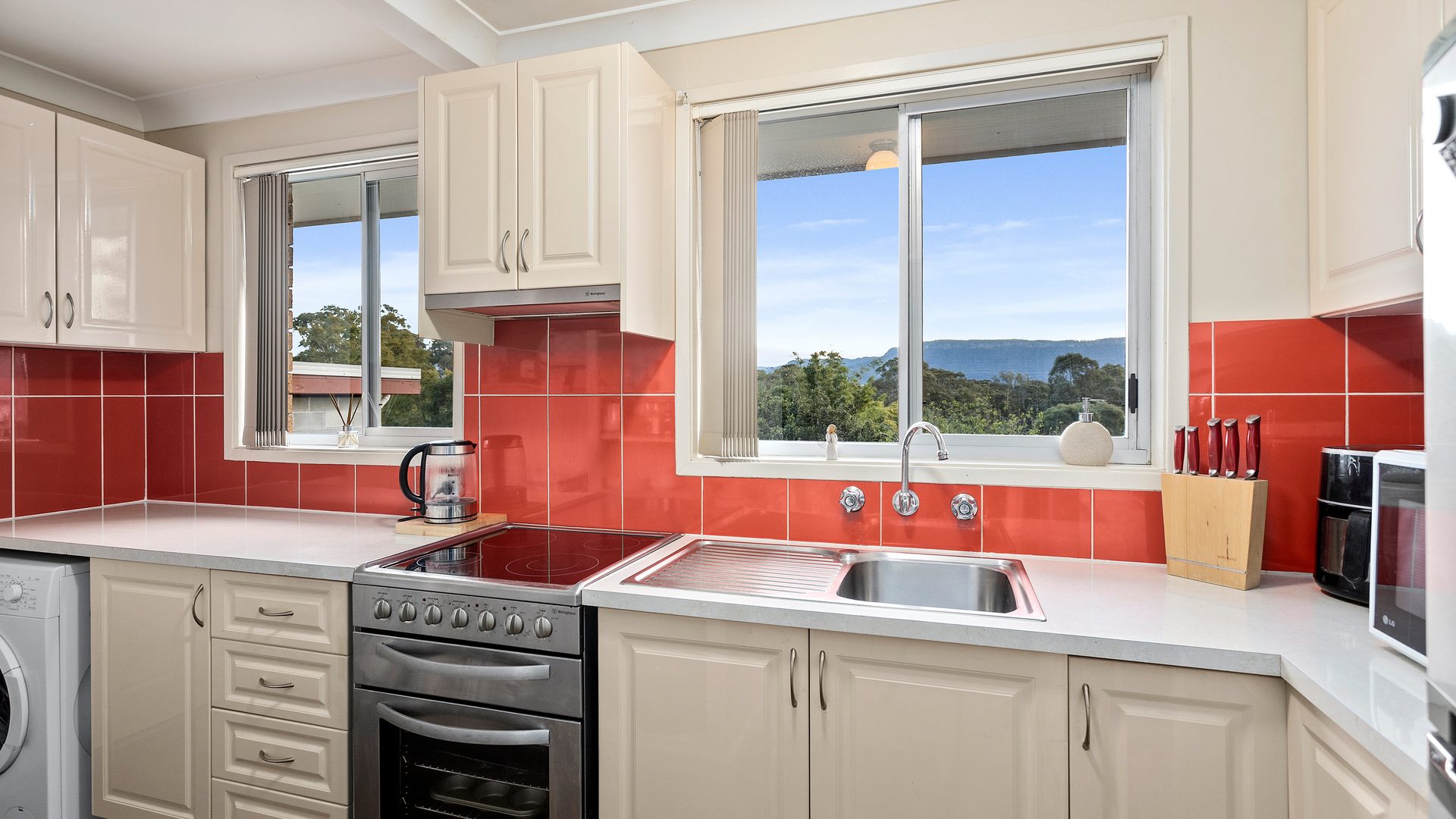 For Sale - 322 Princes Highway - New Property in Dapto - Real Estate by Alisa Sturluson