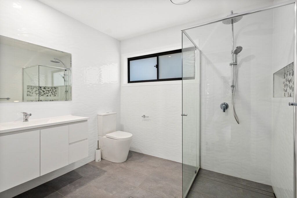 For Sale - 16 Cliff Parade - New Property in Thirroul - Real Estate by Peter Armstrong