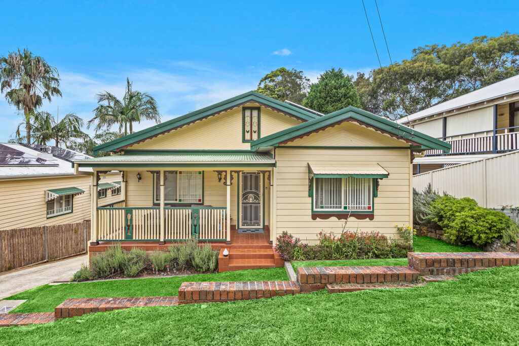 Auction - 51 George Street - New Property in Thirroul - Real Estate by Christian Zeidler