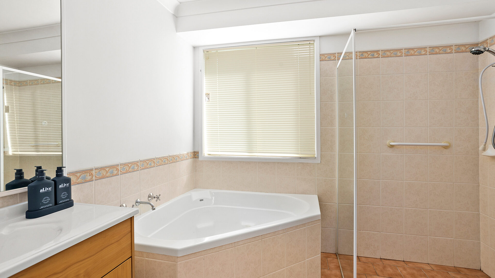 For Sale - 72 Sunnybank Crescent - New Property in Horsley - Real Estate by Alisa Sturluson