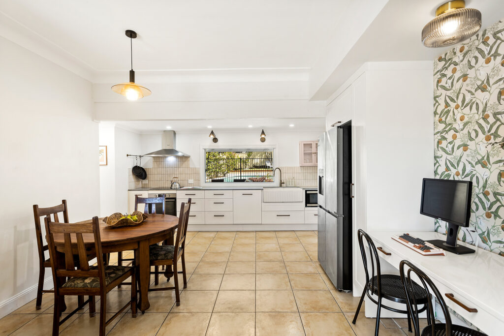 Auction - 16 Risley Road - New Property in Figtree - Real Estate by Christian Zeidler