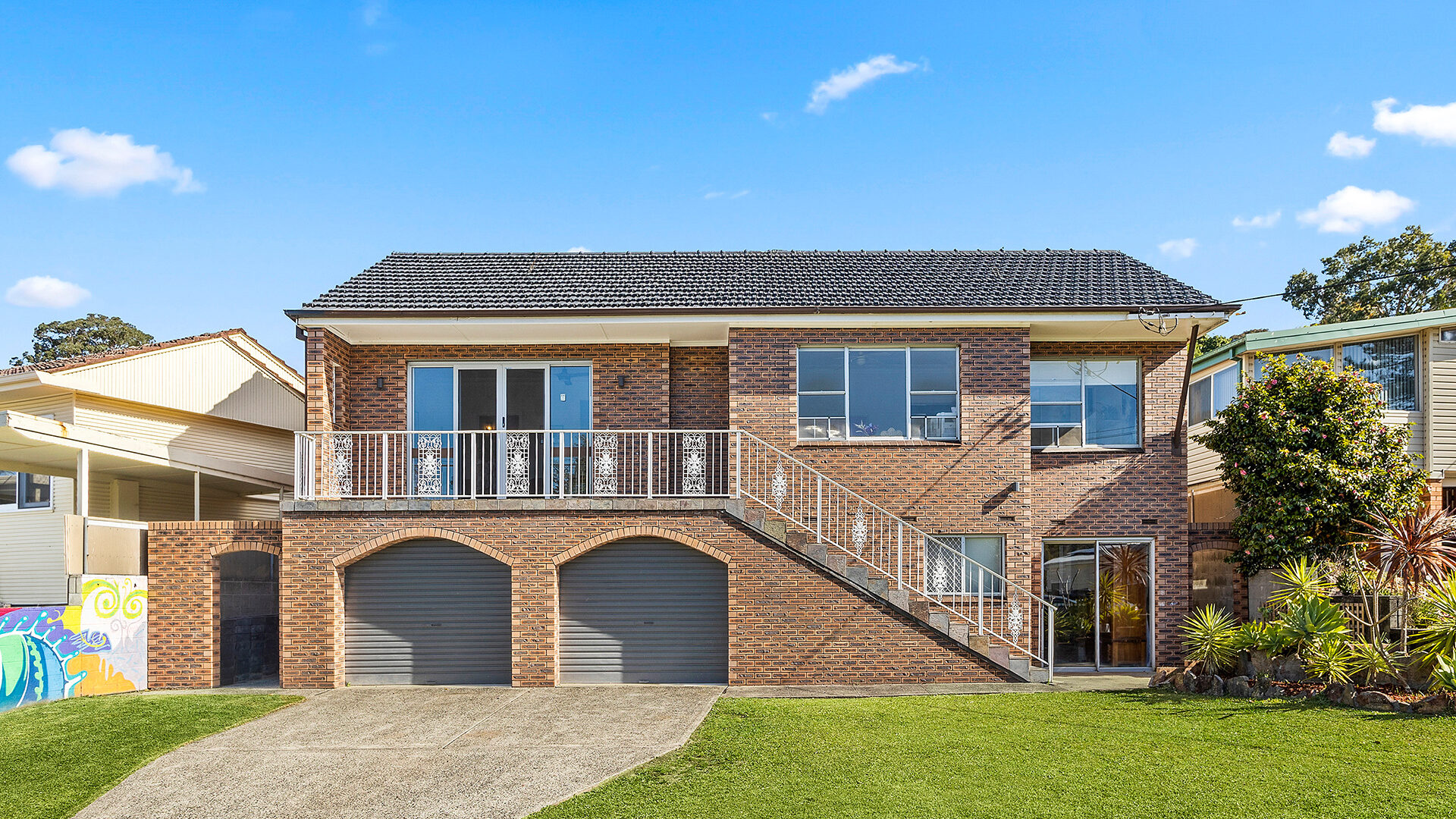 Auction - 16 Risley Road - New Property in Figtree - Real Estate by Christian Zeidler