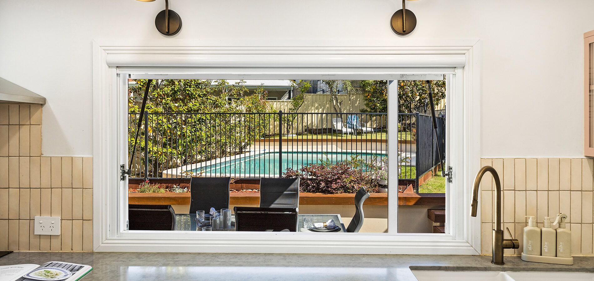 Auction - 16 Risley Road - New Property in Figtree - Real Estate by Christian Zeidler