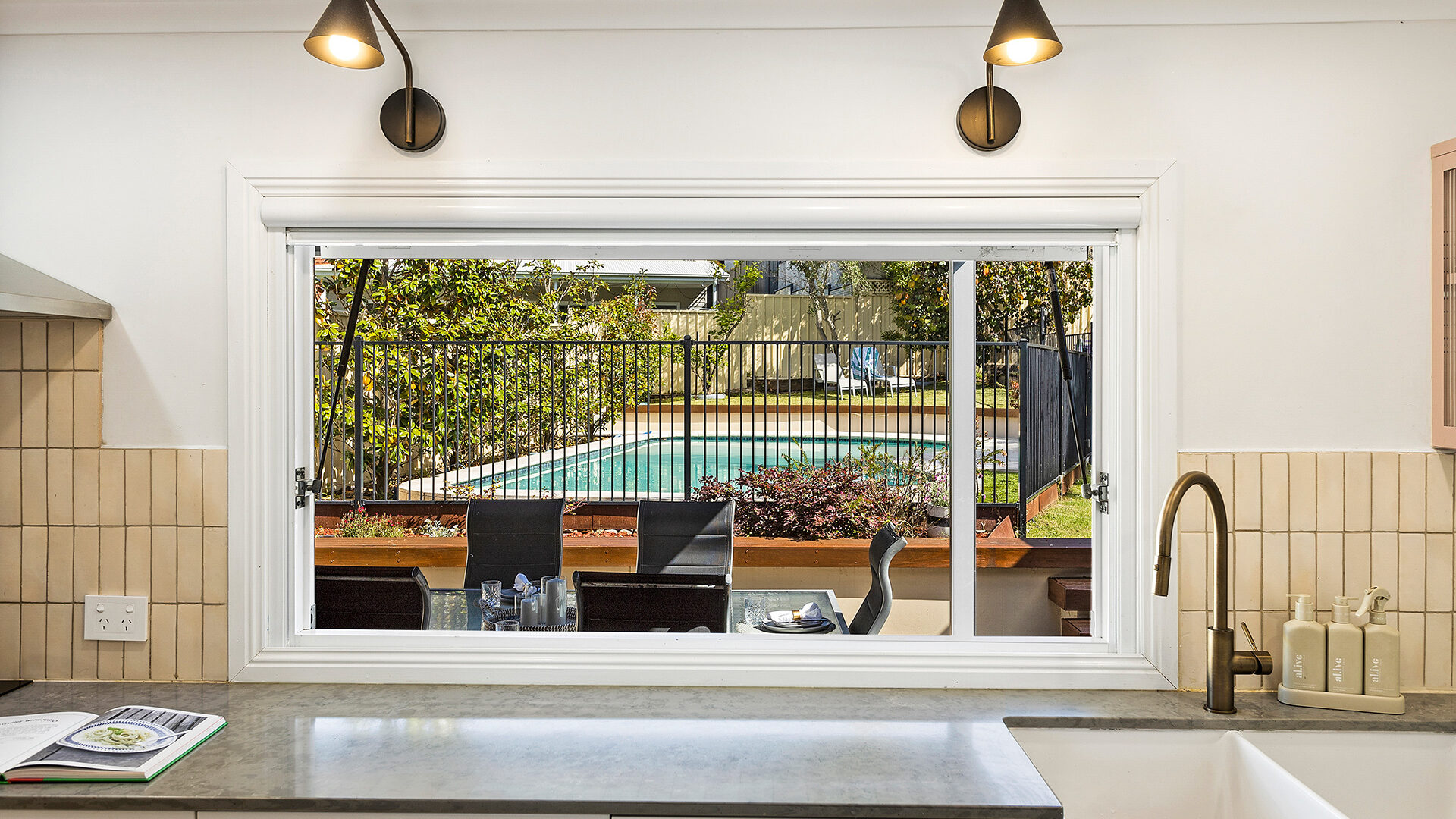 Auction - 16 Risley Road - New Property in Figtree - Real Estate by Christian Zeidler